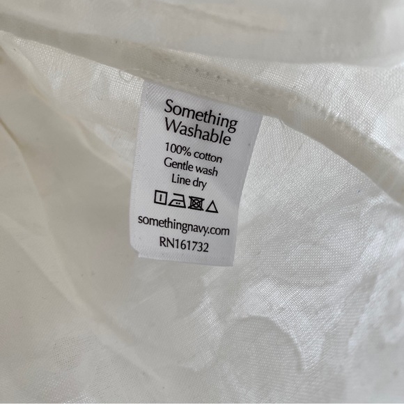 Something Navy Audrey Ruffle 3/4 Puff Sleeve Blouse in White - Picture 10 of 10